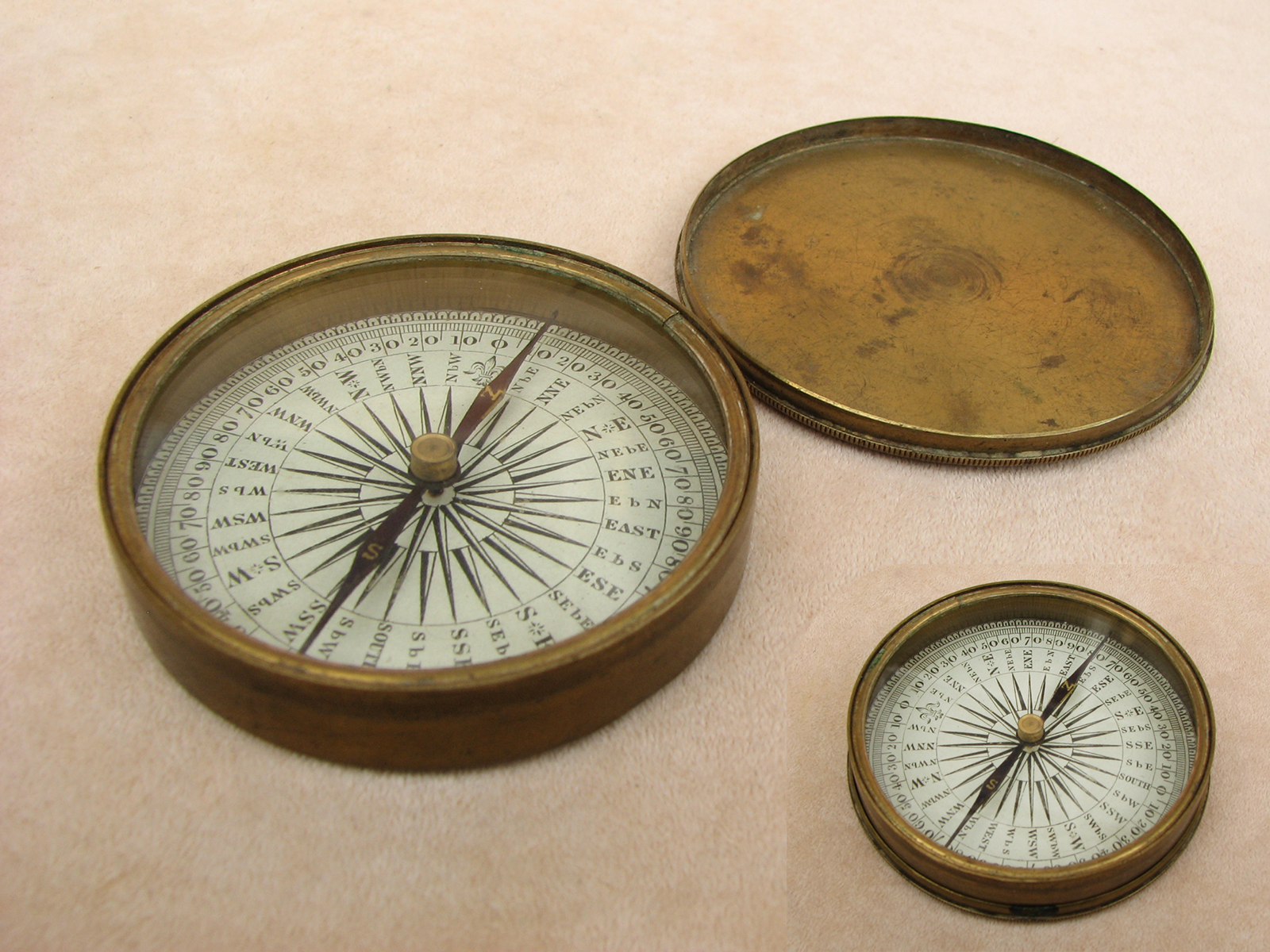 Victorian brass cased travellers pocket compass, circa 1860